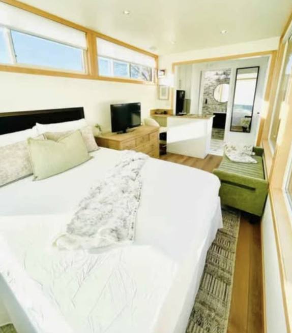 Brand New Never-Used Tiny Home photo 5