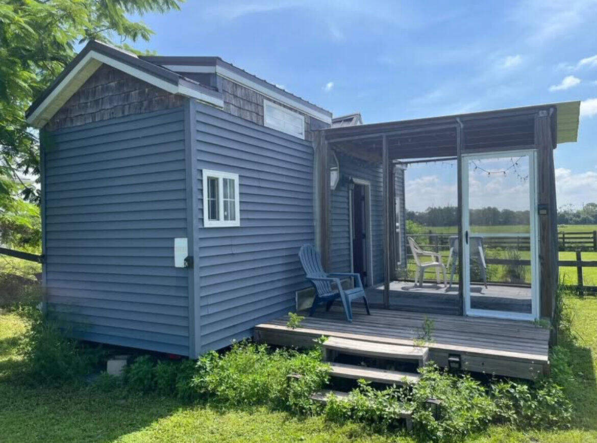 1 Bed 1 Bath THOW — Gorgeous Amish Built Home — North Fort Myers, FL photo 1