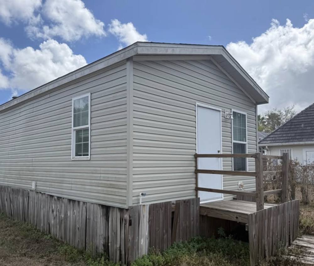 Modern 1 Bed / 1 Bath THOW — Move-In Ready photo 1