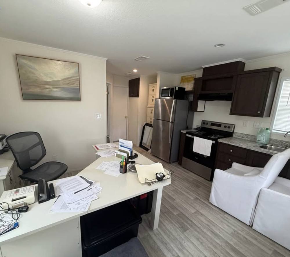 Modern 1 Bed / 1 Bath THOW — Move-In Ready photo 2