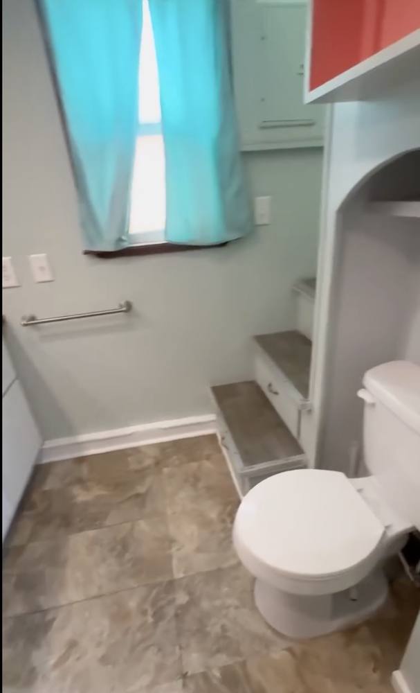 2017 Tiny House on Wheels — 24 ft photo 5