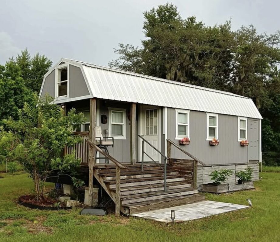 2 Bed, 1 Bath — Luxury Tiny Home — Clean Title photo 1